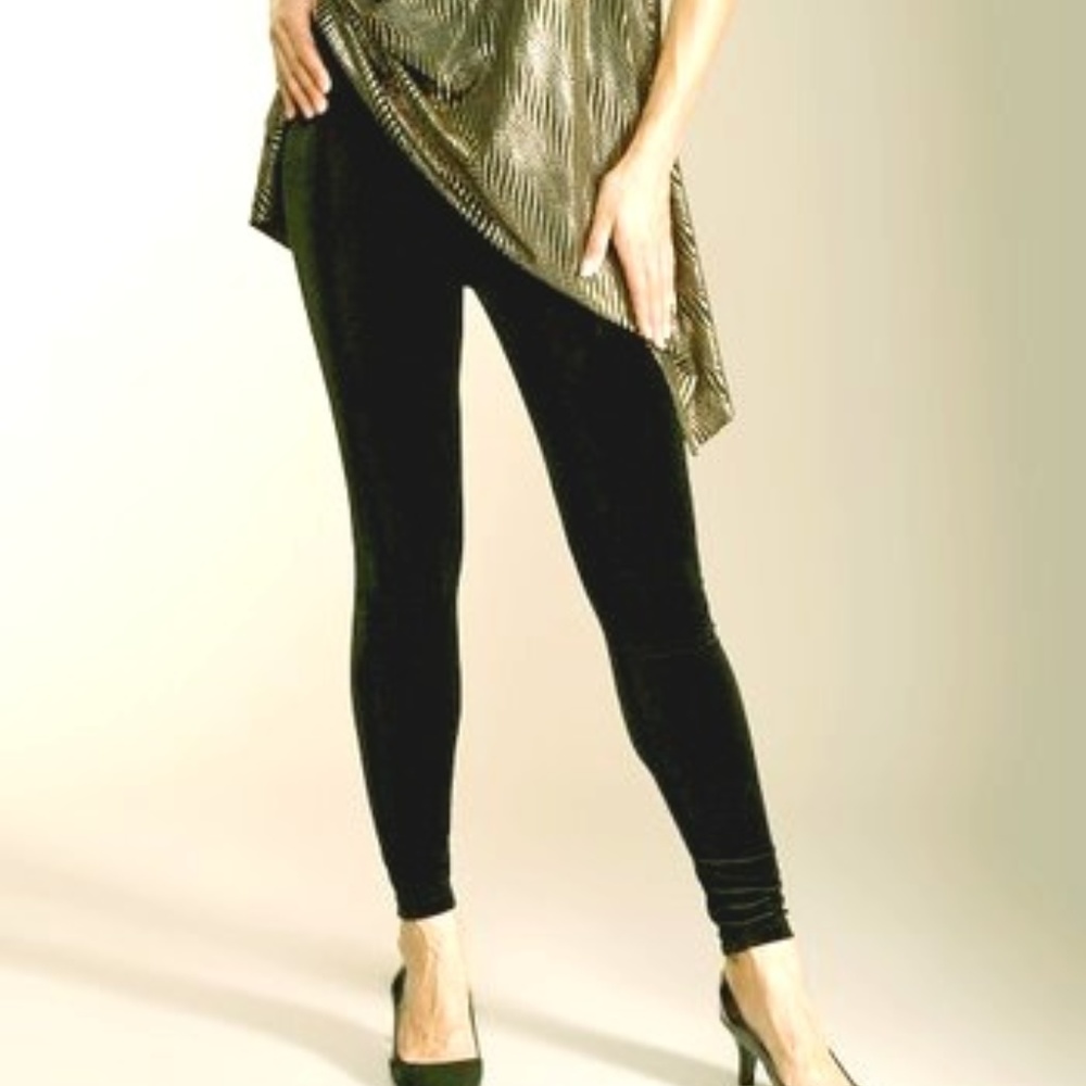 Black Velvet Leggings NEW SIZE LARGE